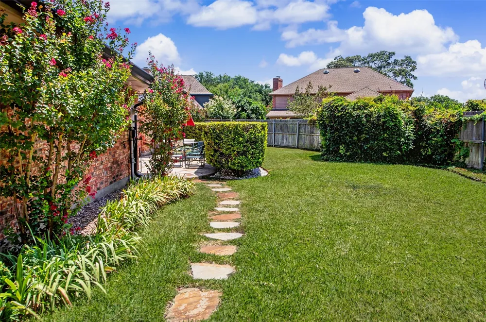 6717 River Bend Road Fort Worth, TX 76132