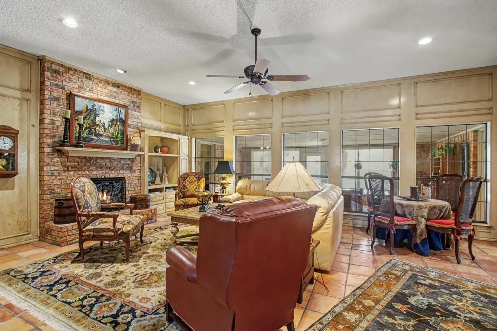 6717 River Bend Road Fort Worth, TX 76132