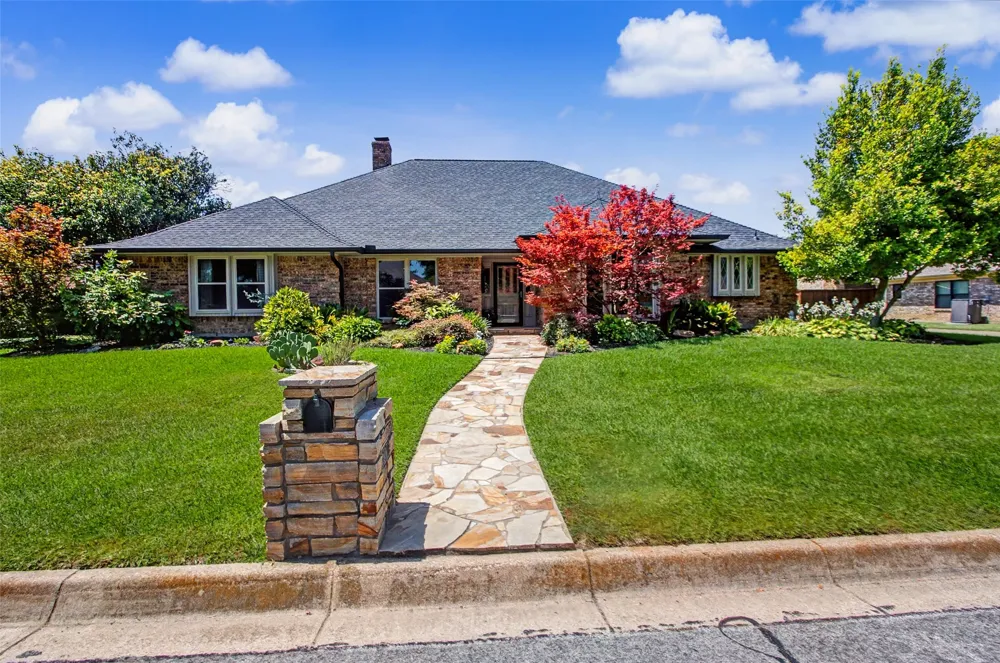 6717 River Bend Road Fort Worth, TX 76132