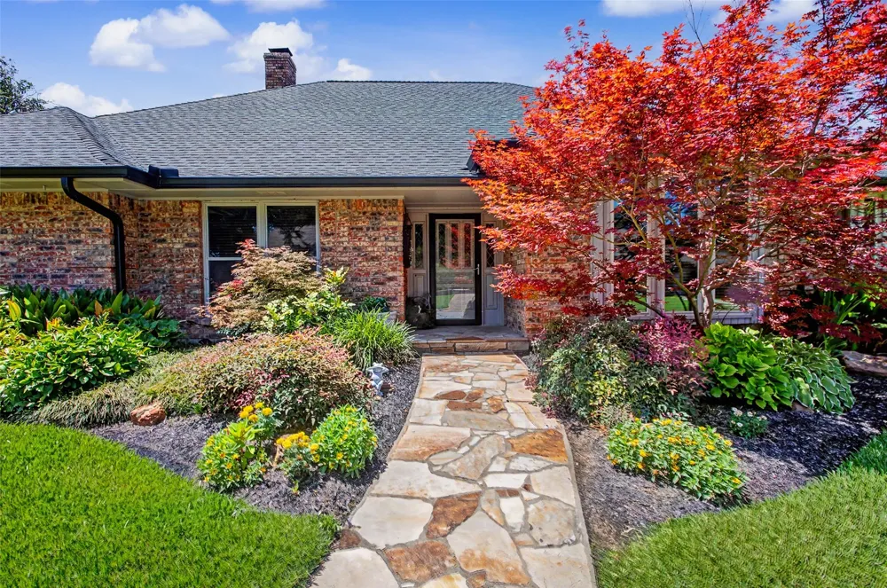 6717 River Bend Road Fort Worth, TX 76132