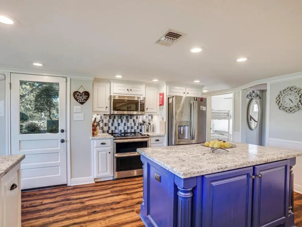 601 E Collard Street Madisonville, TX 77864
