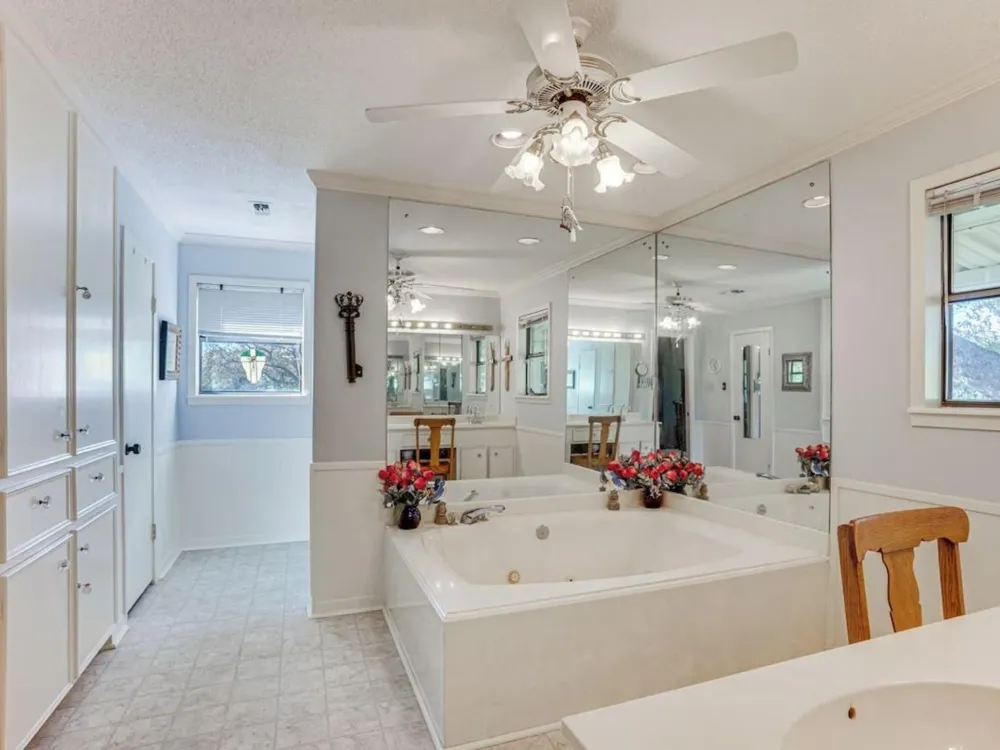 601 E Collard Street Madisonville, TX 77864