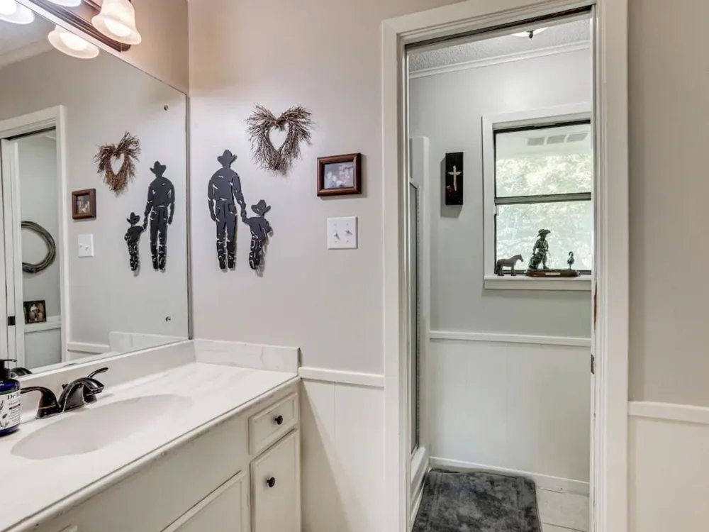 601 E Collard Street Madisonville, TX 77864