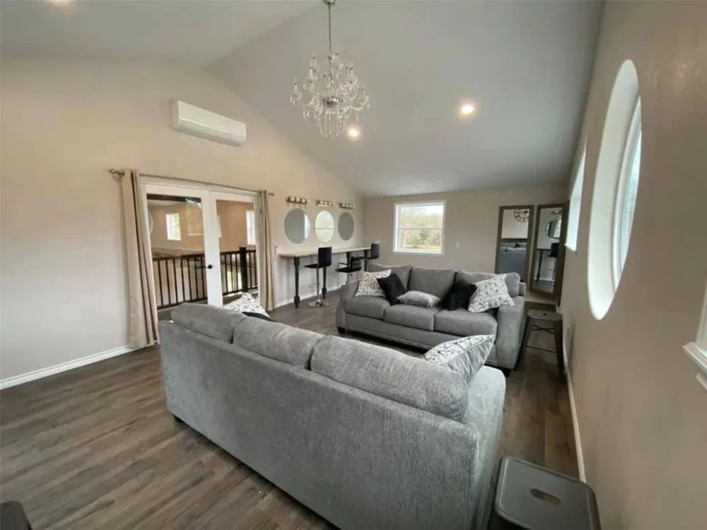 601 E Collard Street Madisonville, TX 77864