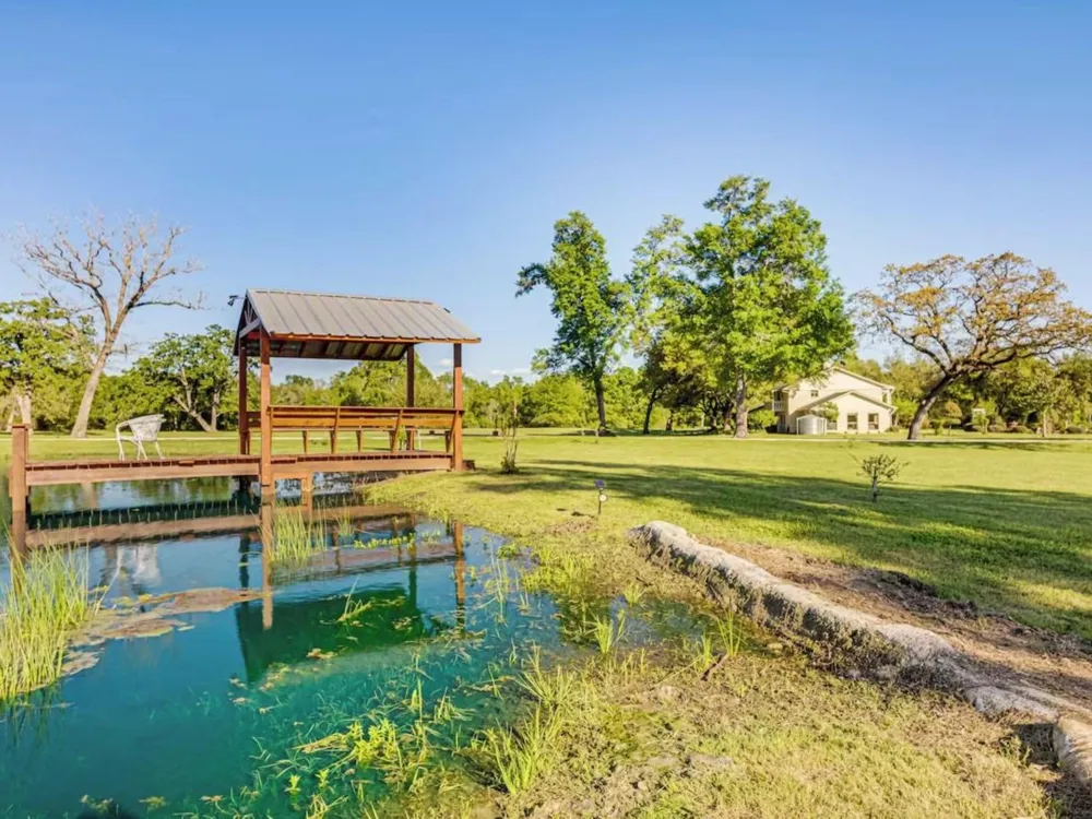 601 E Collard Street Madisonville, TX 77864