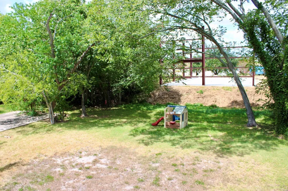 219 W 5th Street Kemah, TX 77565
