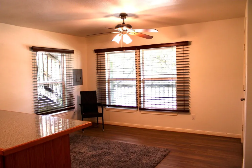 219 W 5th Street Kemah, TX 77565