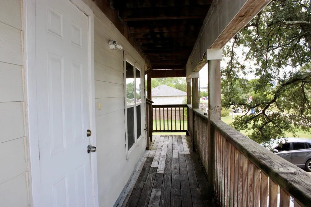 219 W 5th Street Kemah, TX 77565