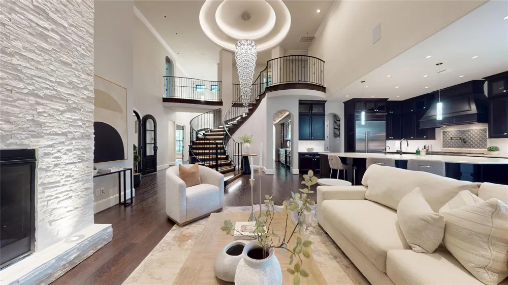 4719 Waring Street Houston, TX 77027