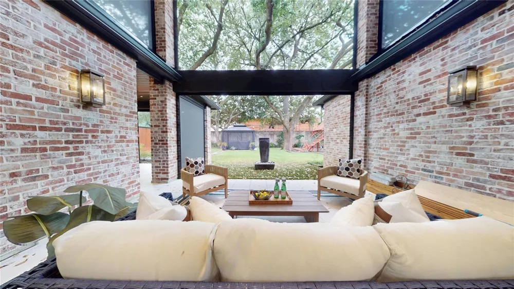 4719 Waring Street Houston, TX 77027