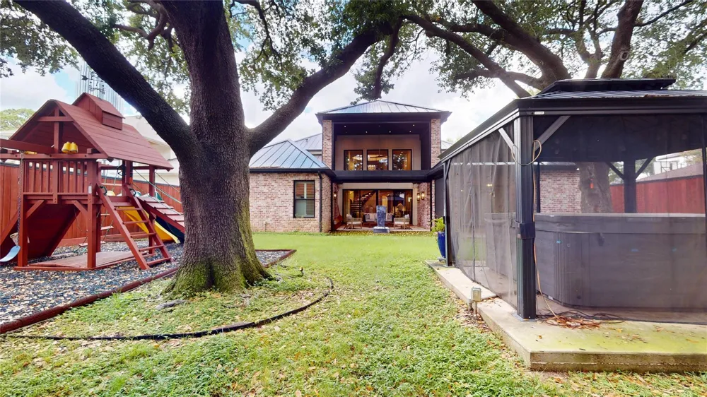 4719 Waring Street Houston, TX 77027