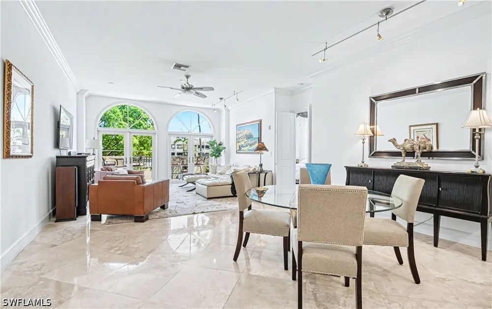 5th Avenue S #203 Naples, FL 34102