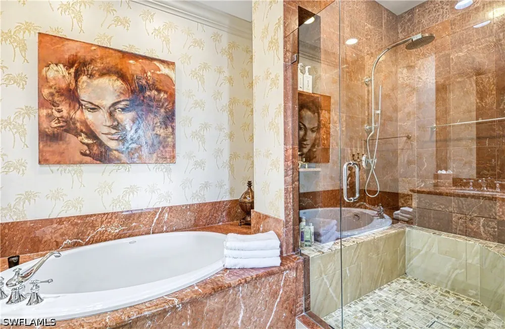 5th Avenue S #203 Naples, FL 34102