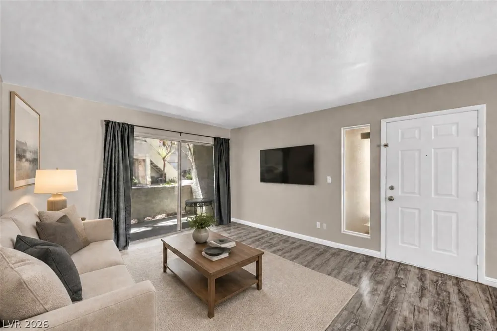 3060 Tarpon Drive #102 Las Vegas, NV 89120