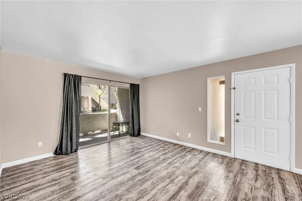 3060 Tarpon Drive #102 Las Vegas, NV 89120