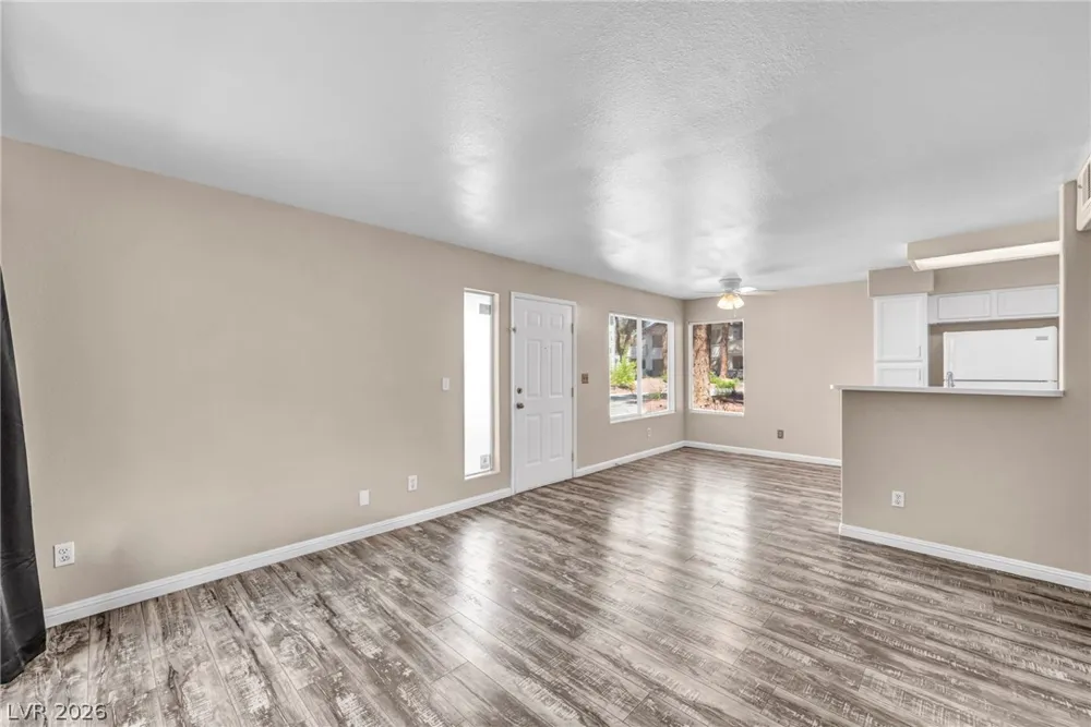3060 Tarpon Drive #102 Las Vegas, NV 89120