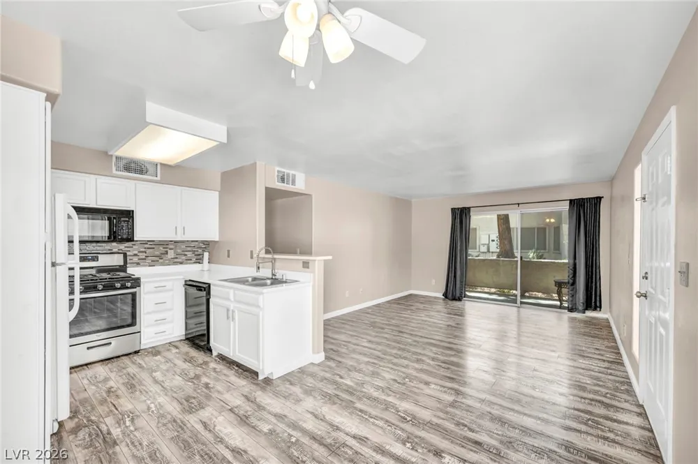 3060 Tarpon Drive #102 Las Vegas, NV 89120