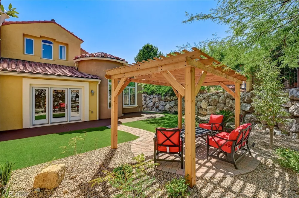26 Strada Principale Henderson, NV 89011