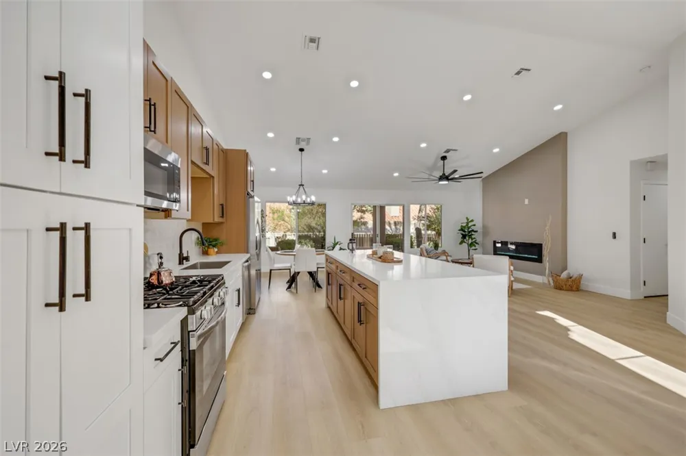 2448 Sunup Drive Las Vegas, NV 89134
