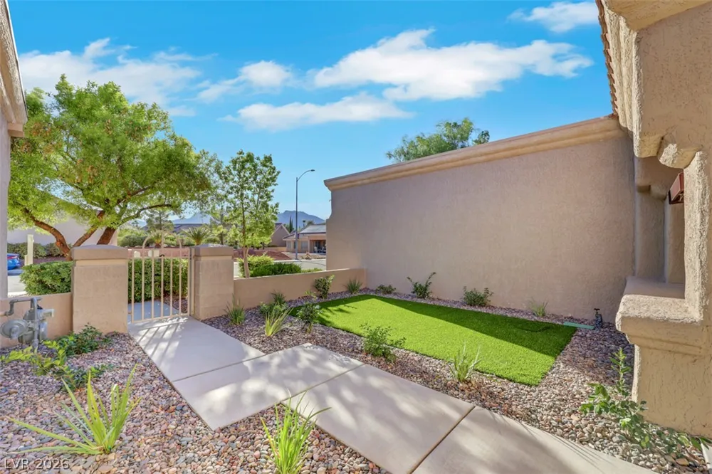 2448 Sunup Drive Las Vegas, NV 89134