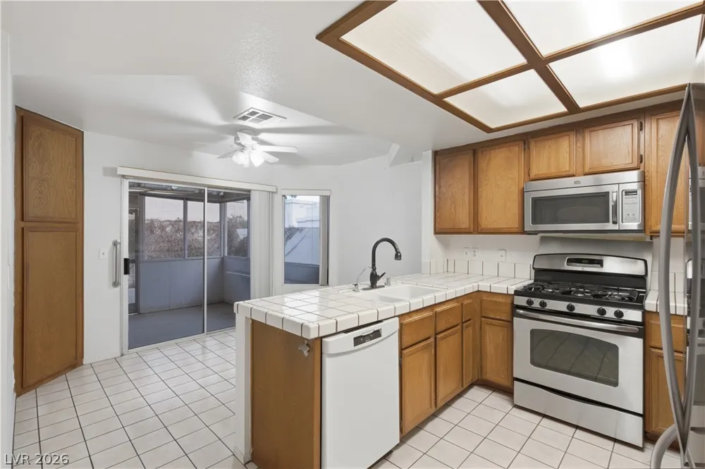 3212 Ivory Coast Drive Las Vegas, NV 89117