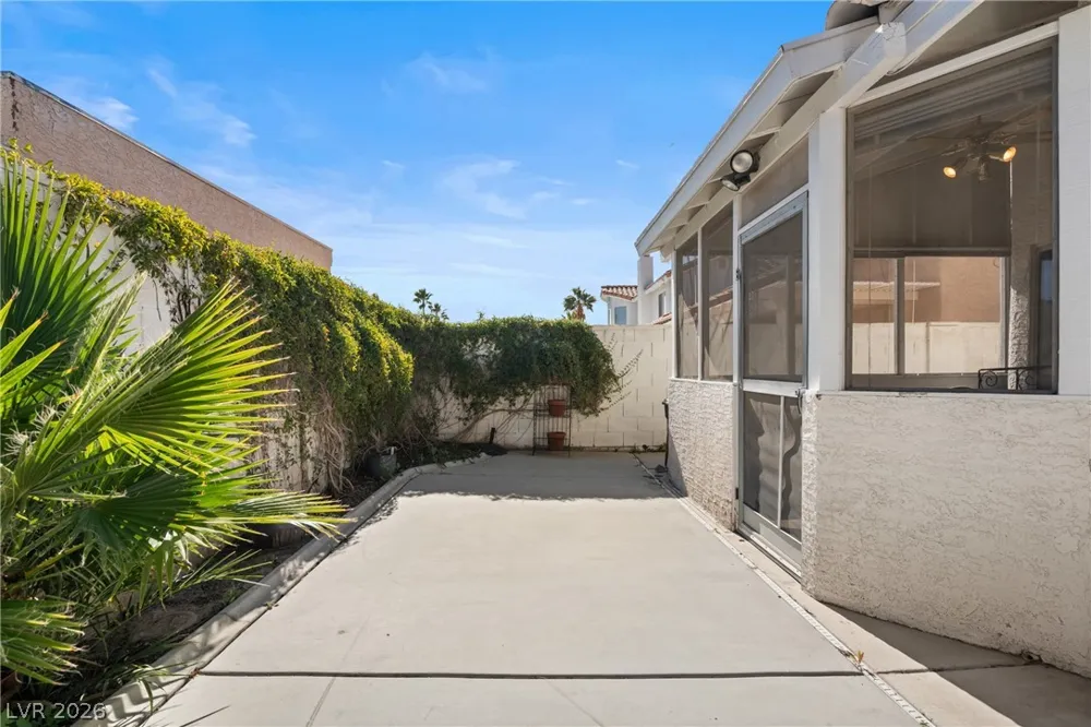 3212 Ivory Coast Drive Las Vegas, NV 89117