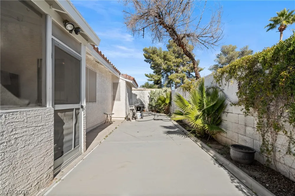 3212 Ivory Coast Drive Las Vegas, NV 89117