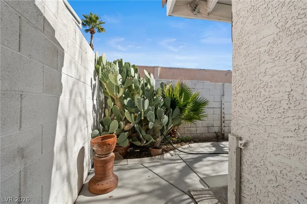 3212 Ivory Coast Drive Las Vegas, NV 89117
