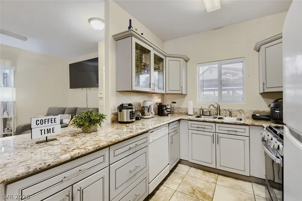 5650 Sahara Avenue #1055 Las Vegas, NV 89142