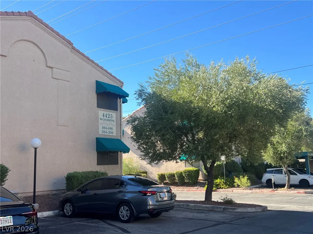 4425 Woodpine Drive #103 Las Vegas, NV 89119