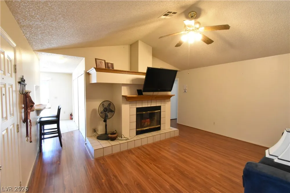 5851 Medallion Drive #101 Las Vegas, NV 89122