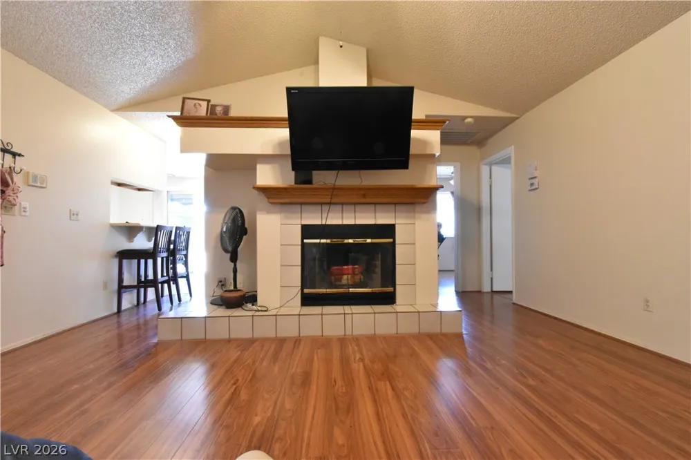5851 Medallion Drive #101 Las Vegas, NV 89122