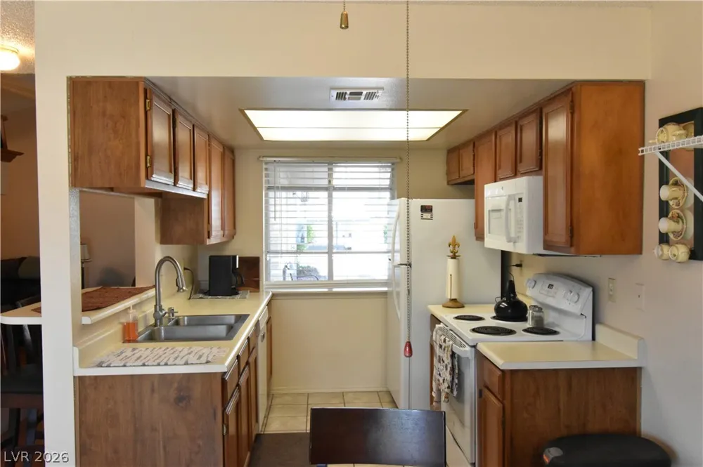 5851 Medallion Drive #101 Las Vegas, NV 89122