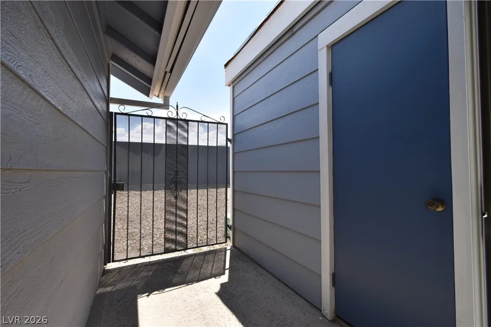5851 Medallion Drive #101 Las Vegas, NV 89122