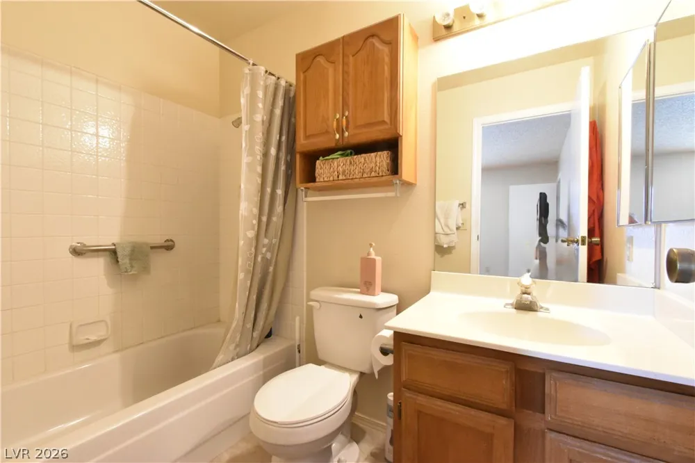 5851 Medallion Drive #101 Las Vegas, NV 89122