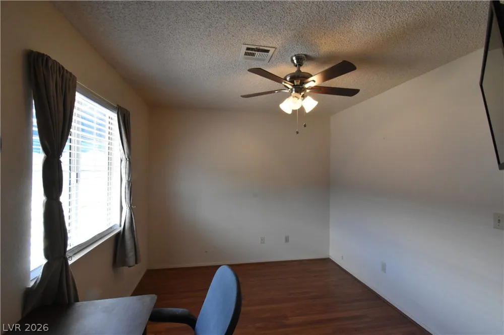 5851 Medallion Drive #101 Las Vegas, NV 89122