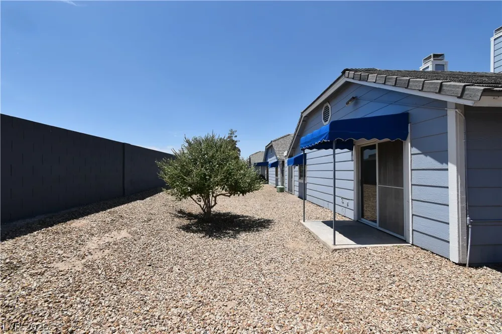 5851 Medallion Drive #101 Las Vegas, NV 89122