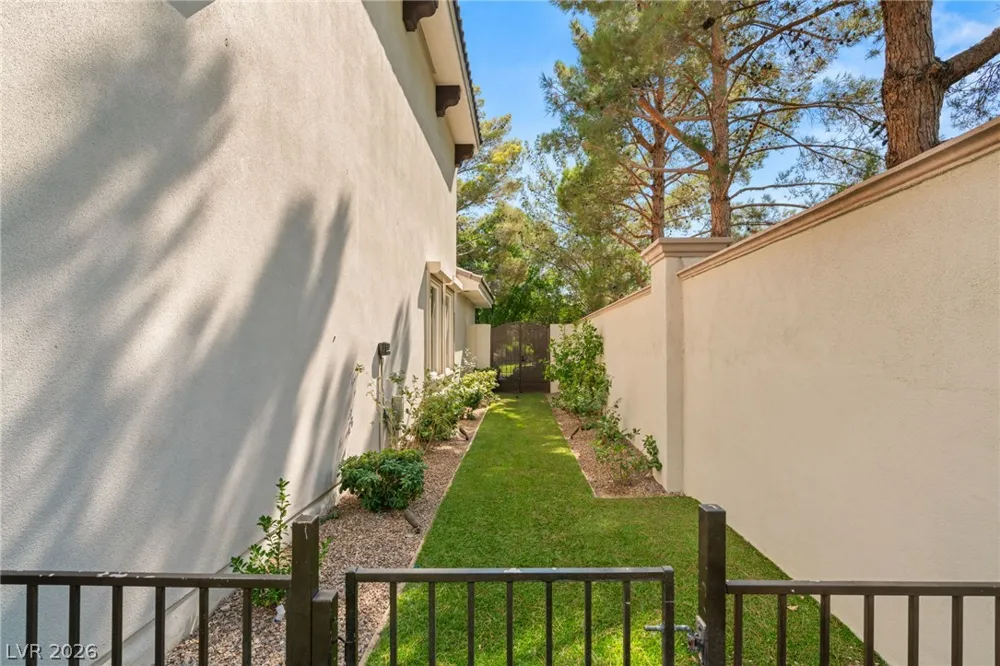2272 Coral Ridge Avenue Henderson, NV 89052