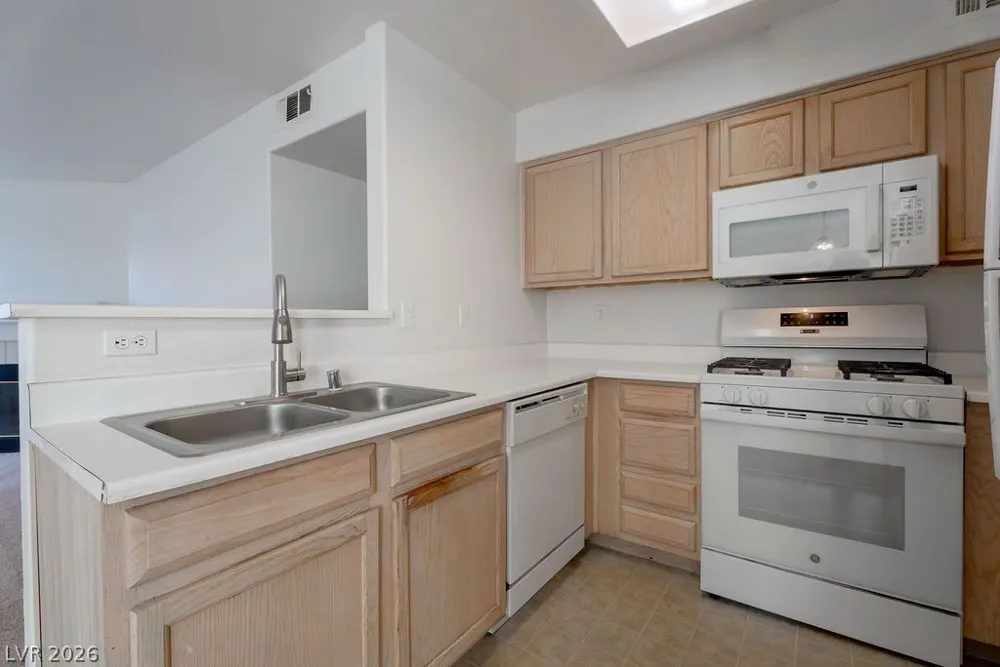 4955 Lindell Road #218 Las Vegas, NV 89118
