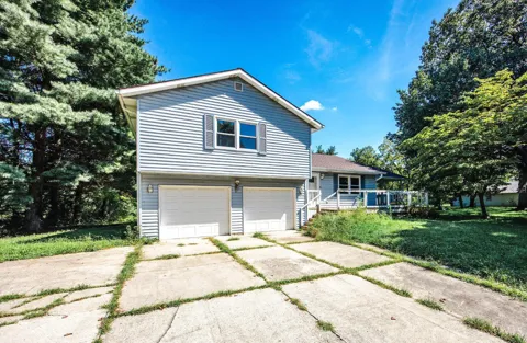 3132 Greentree Road