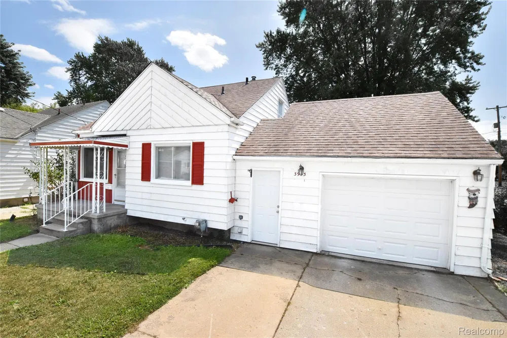 3933 Clairmont Street Flint City, MI 48532