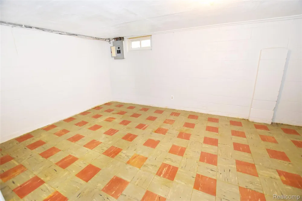 3933 Clairmont Street Flint City, MI 48532