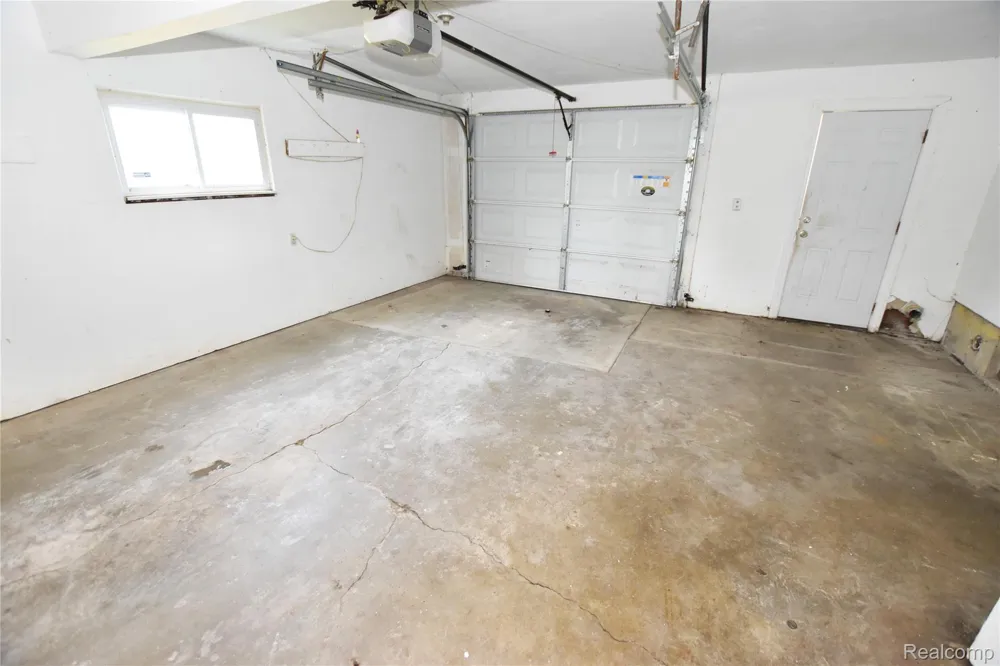 3933 Clairmont Street Flint City, MI 48532