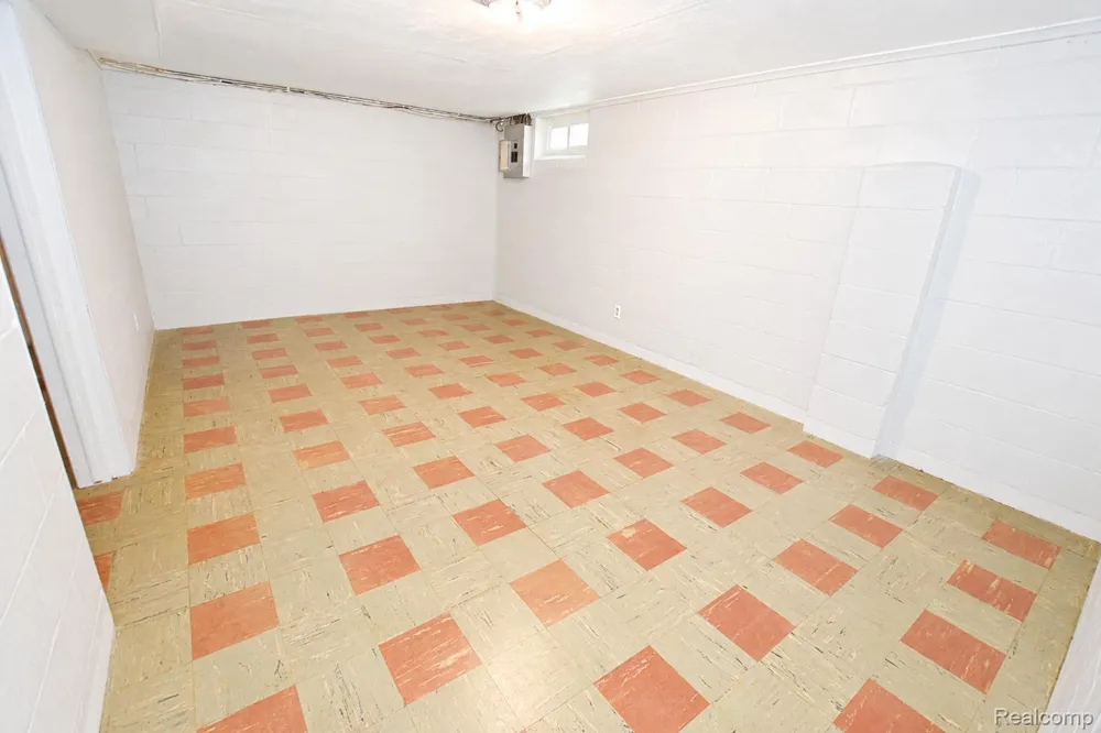 3933 Clairmont Street Flint City, MI 48532
