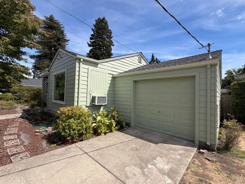 2208 Midway Drive