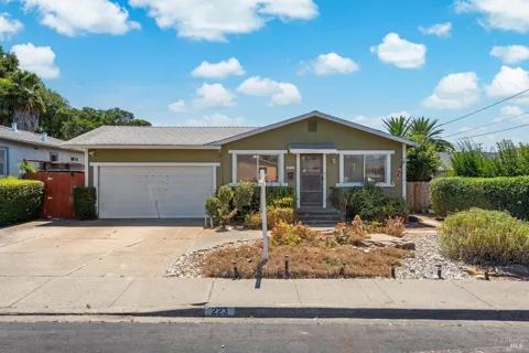 223 W Carolyn Drive