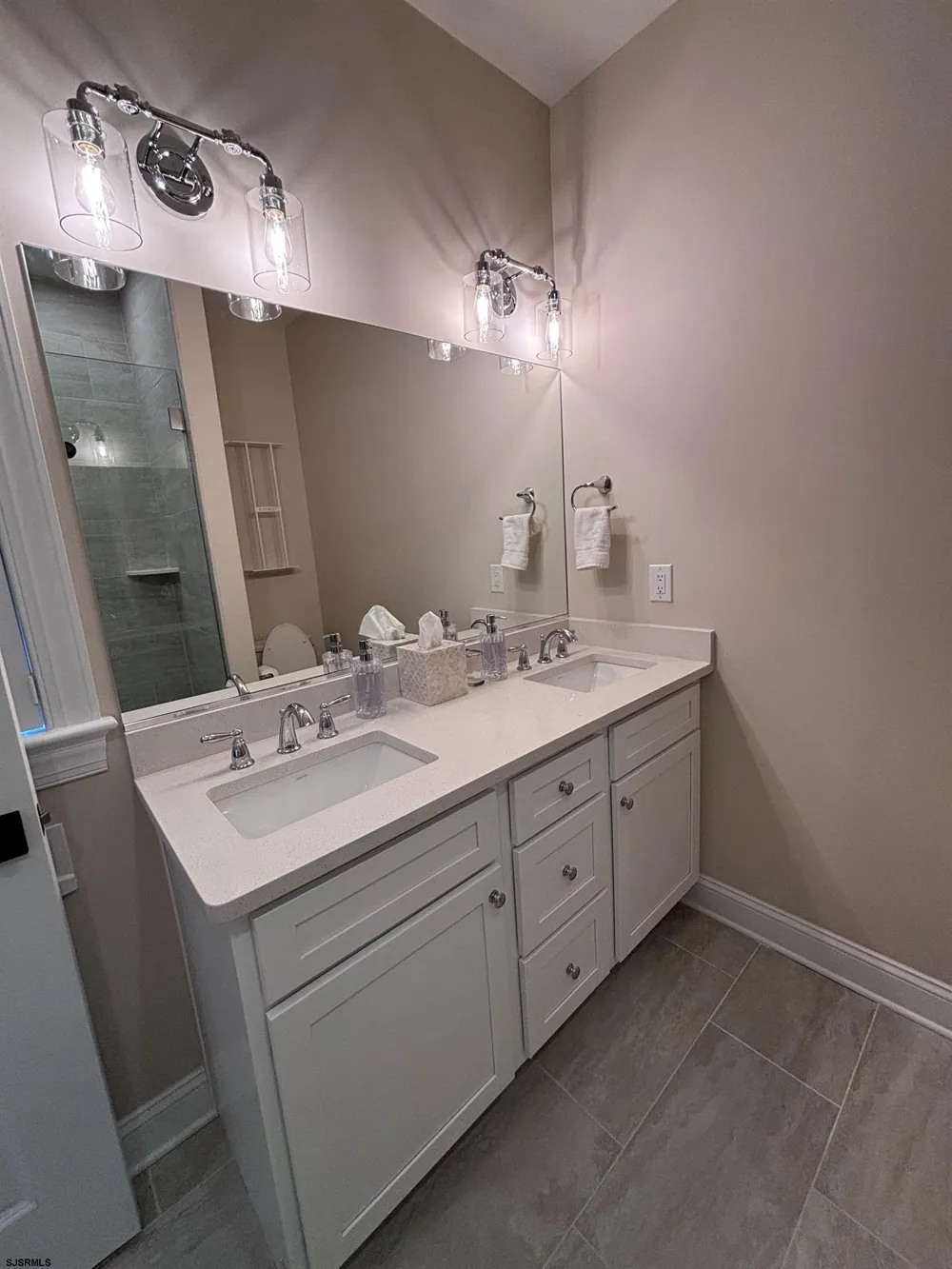 1117 West Ave Ocean City, NJ 08226