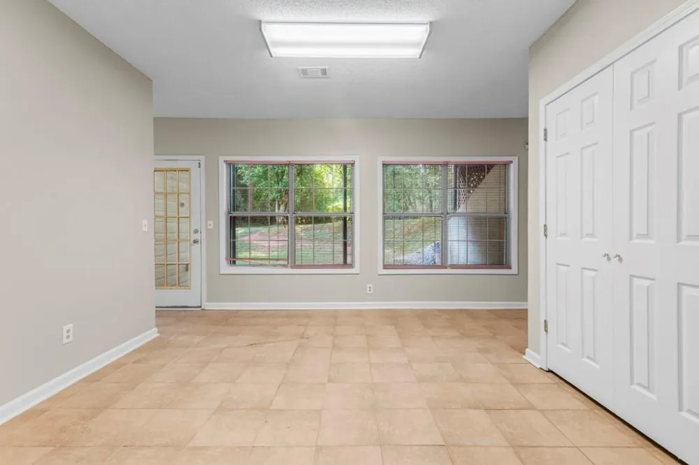 4019 Park Place Circle Ellenwood, GA 30294