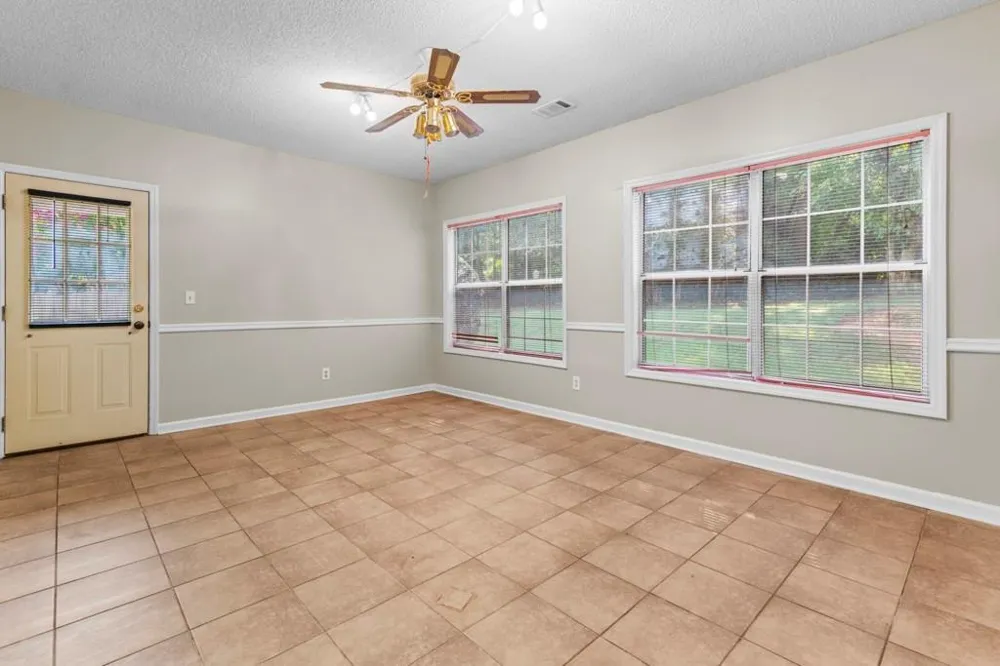 4019 Park Place Circle Ellenwood, GA 30294