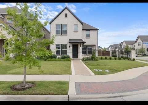 711 Prairie Falcon Drive